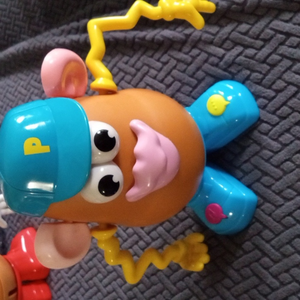 Mr Potato Head hums and sings